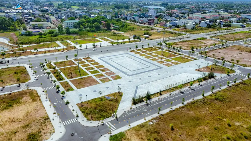 Khu quảng trường và không gian công cộng