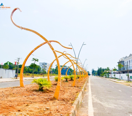 Tháng 4 - 2024